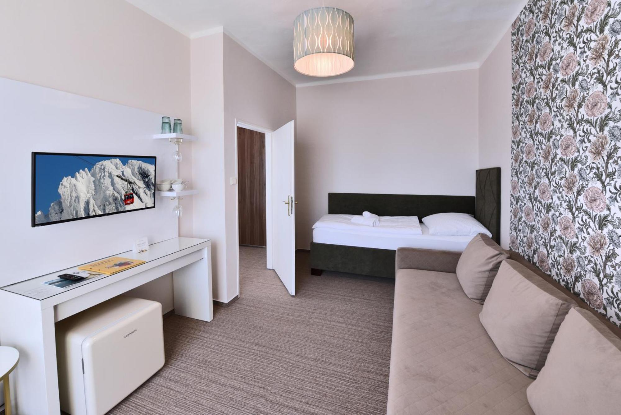 Aplend Hotel Lujza Major Татранська Ломниця Екстер'єр фото