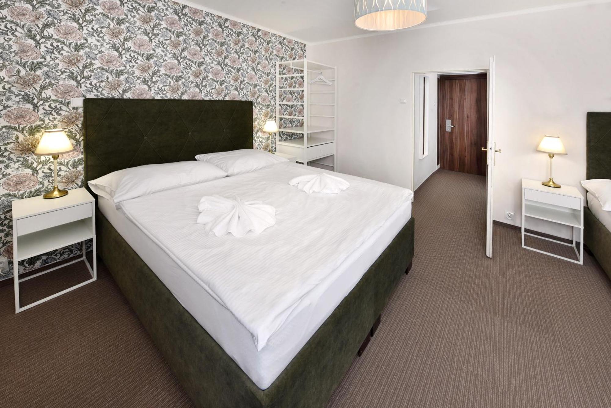 Aplend Hotel Lujza Major Татранська Ломниця Екстер'єр фото