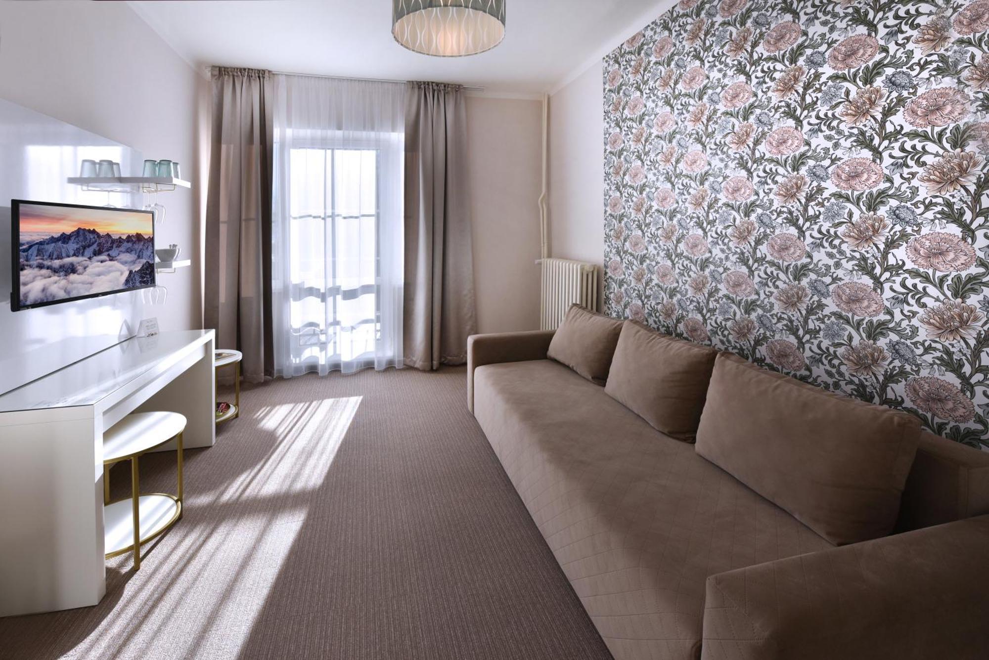 Aplend Hotel Lujza Major Татранська Ломниця Екстер'єр фото